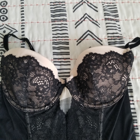 Victoria's Secret Corset Lace Bustier 36B - Picture 4 of 13